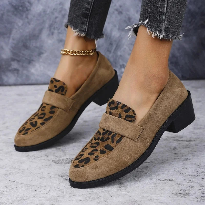 Mocassin noir et leopard