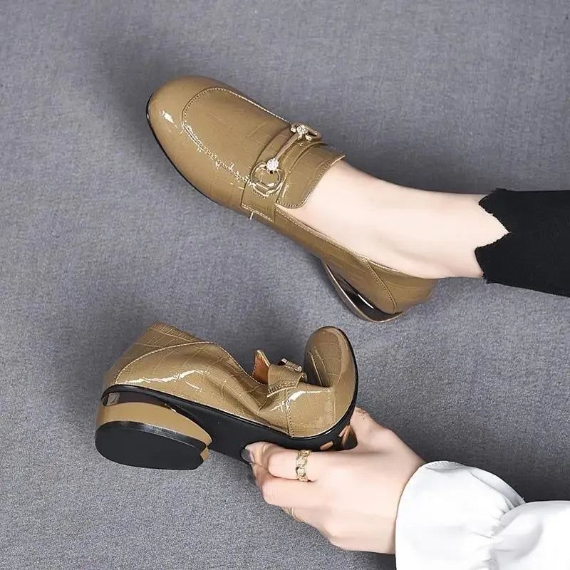 Mocassin croco femme