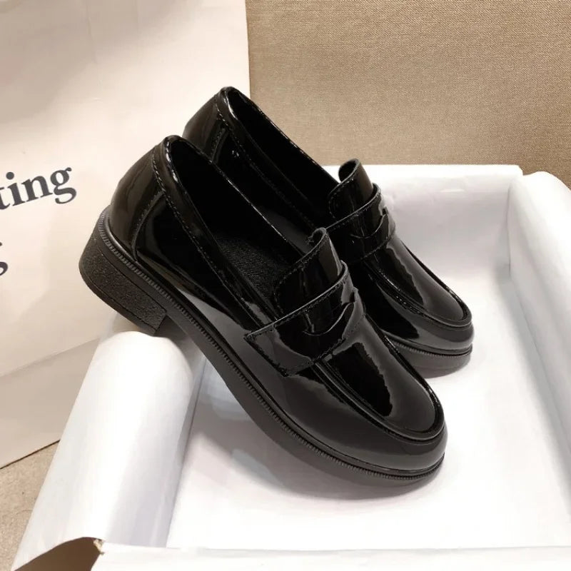 Mocassin femme verni noir